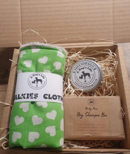 Pamper Gift Set - Balm, Shampoo Bar, Muddy Paw Cloth - Lime Green Hearts
